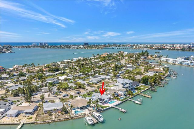 6984 S SHORE DRIVE S, St Petersburg, FL 33707