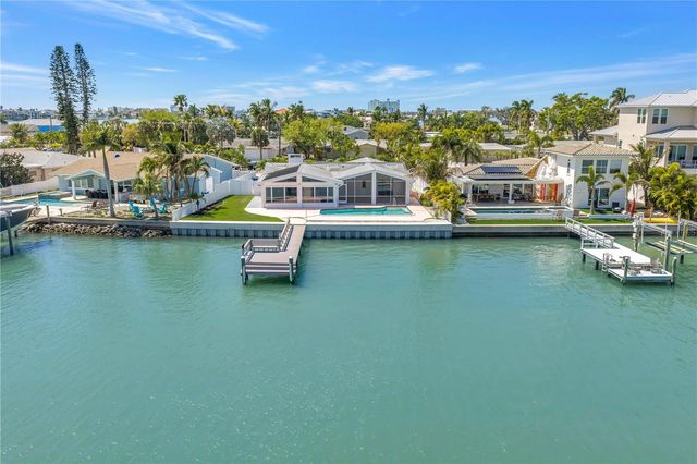 6984 S SHORE DRIVE S, St Petersburg, FL 33707