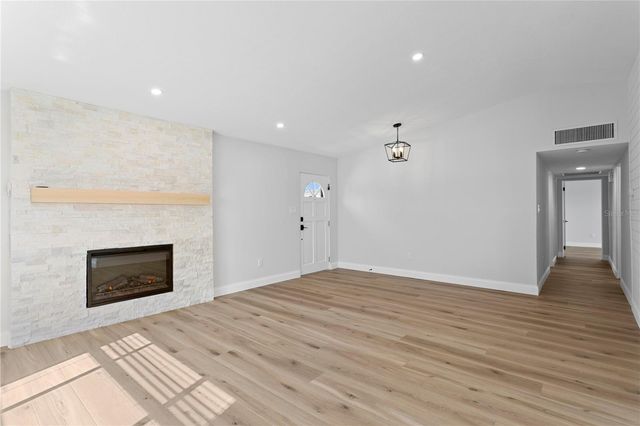 6984 S SHORE DRIVE S, St Petersburg, FL 33707