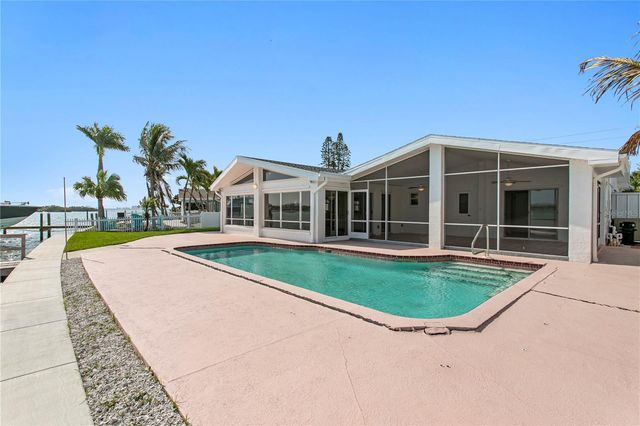 6984 S SHORE DRIVE S, St Petersburg, FL 33707