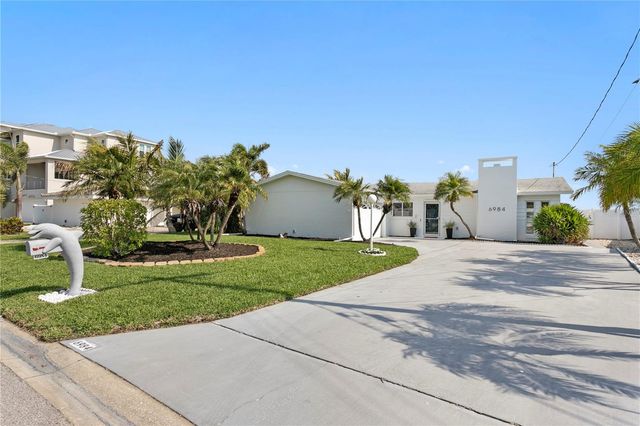 6984 S SHORE DRIVE S, St Petersburg, FL 33707