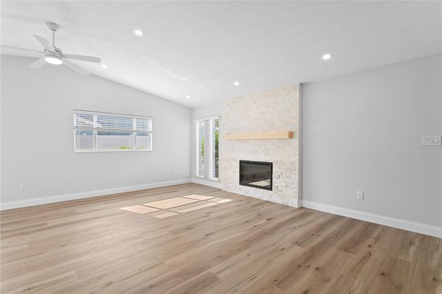 6984 S SHORE DRIVE S, St Petersburg, FL 33707