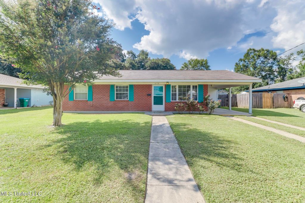 2179 Collins Boulevard, Gulfport, MS 39507