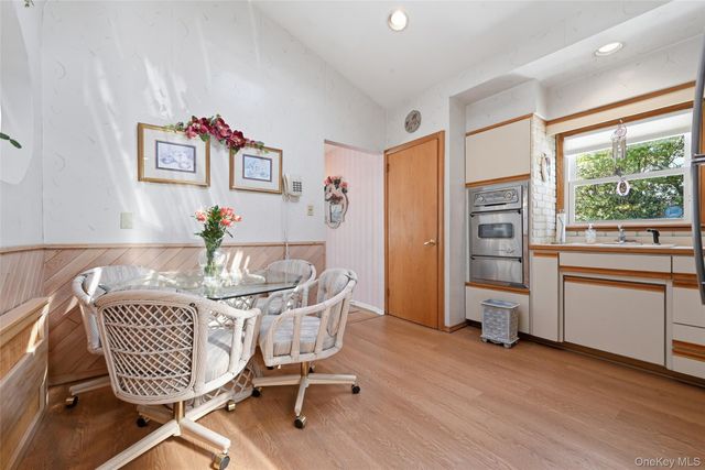 236 Franklin Avenue, Malverne, NY 11565