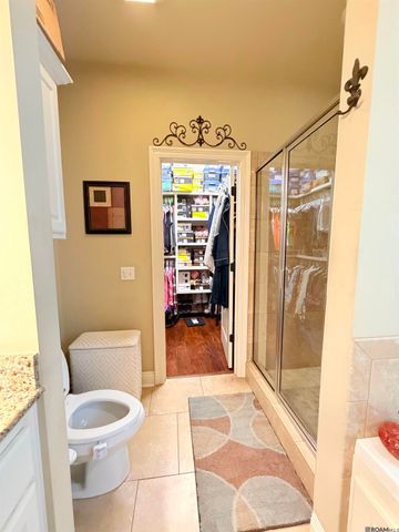 554 Avenue F, Port Allen, LA 70767