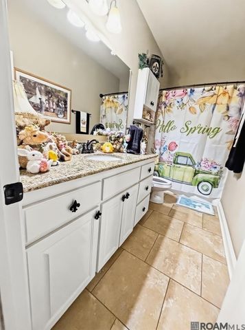 554 Avenue F, Port Allen, LA 70767