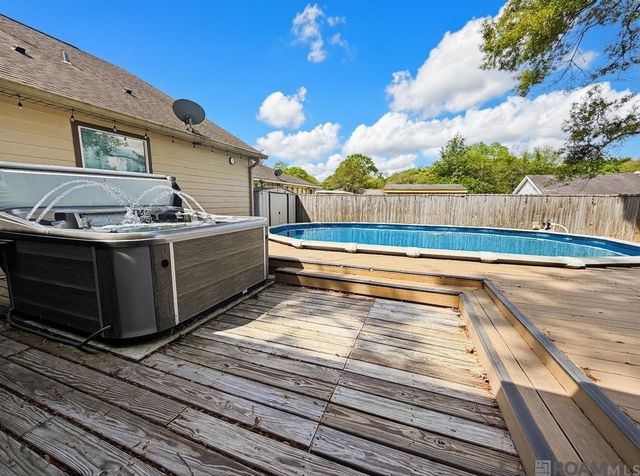 554 Avenue F, Port Allen, LA 70767