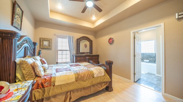 1005 E County Road 678, Natalia, TX 78059