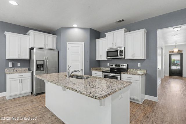 6836 Sweetclover Drive, Ocean Springs, MS 39564