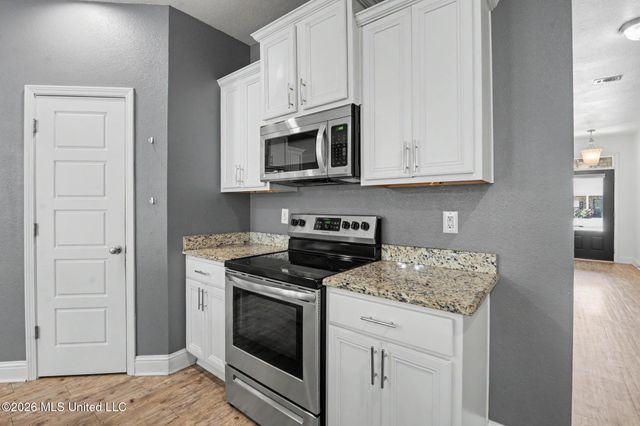 6836 Sweetclover Drive, Ocean Springs, MS 39564