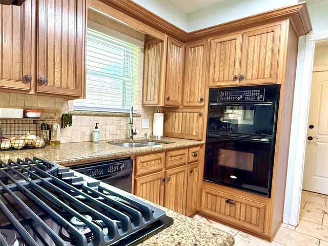 3702 Windsor Drive, Deer Park, TX 77536