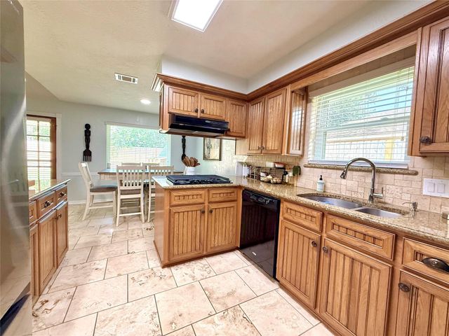 3702 Windsor Drive, Deer Park, TX 77536