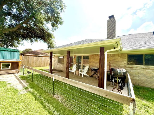 3702 Windsor Drive, Deer Park, TX 77536