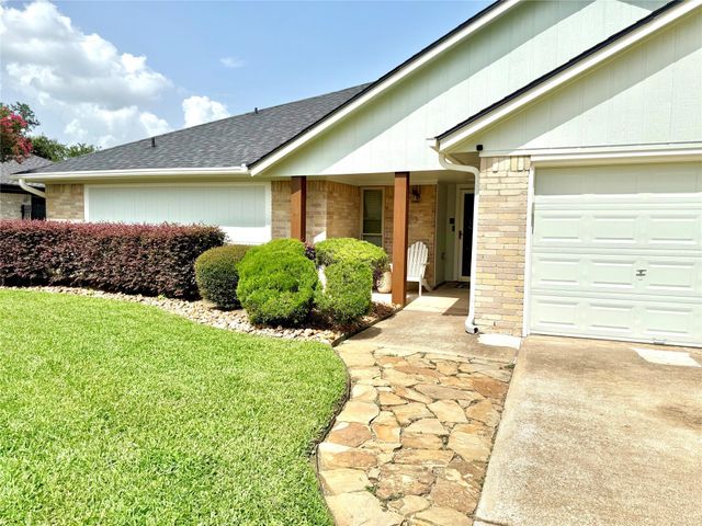 3702 Windsor Drive, Deer Park, TX 77536