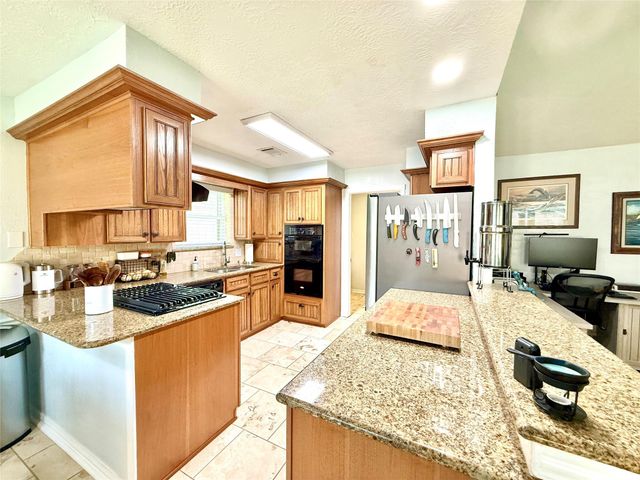 3702 Windsor Drive, Deer Park, TX 77536