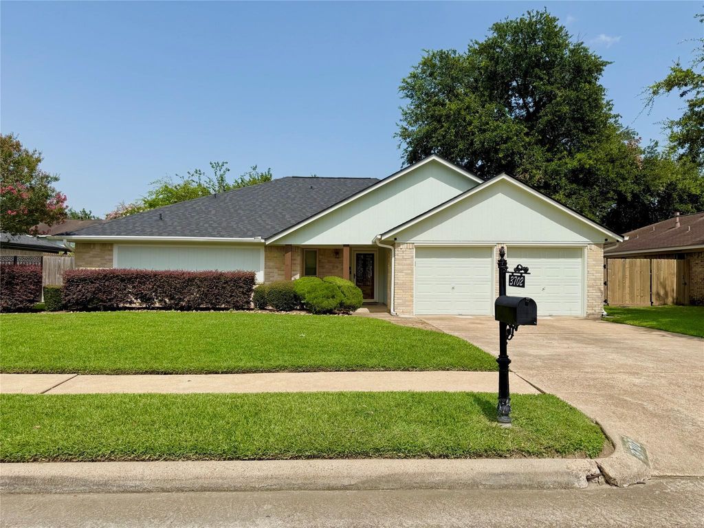 3702 Windsor Drive, Deer Park, TX 77536