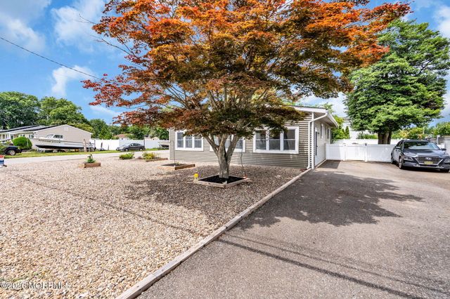 702 Bowsprit Point, Lanoka Harbor, NJ 08734