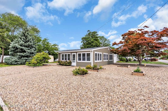 702 Bowsprit Point, Lanoka Harbor, NJ 08734
