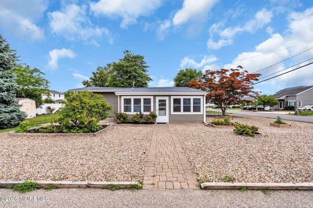 702 Bowsprit Point, Lanoka Harbor, NJ 08734