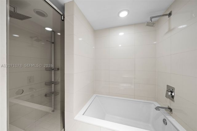 1300 S Miami Ave 3709, Miami, FL 33130