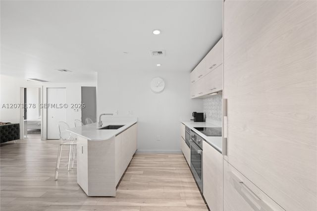 1300 S Miami Ave 3709, Miami, FL 33130