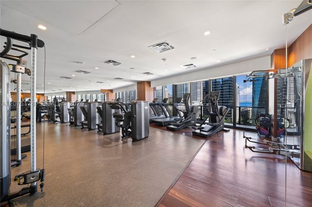 1300 S Miami Ave 3709, Miami, FL 33130