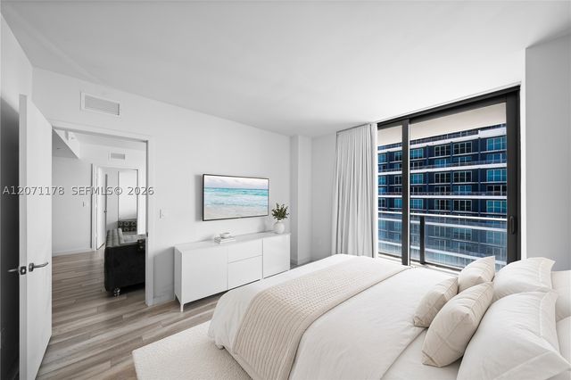 1300 S Miami Ave 3709, Miami, FL 33130