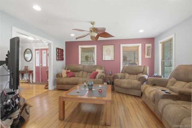 1285 Lakes Road, Monroe, NY 10950