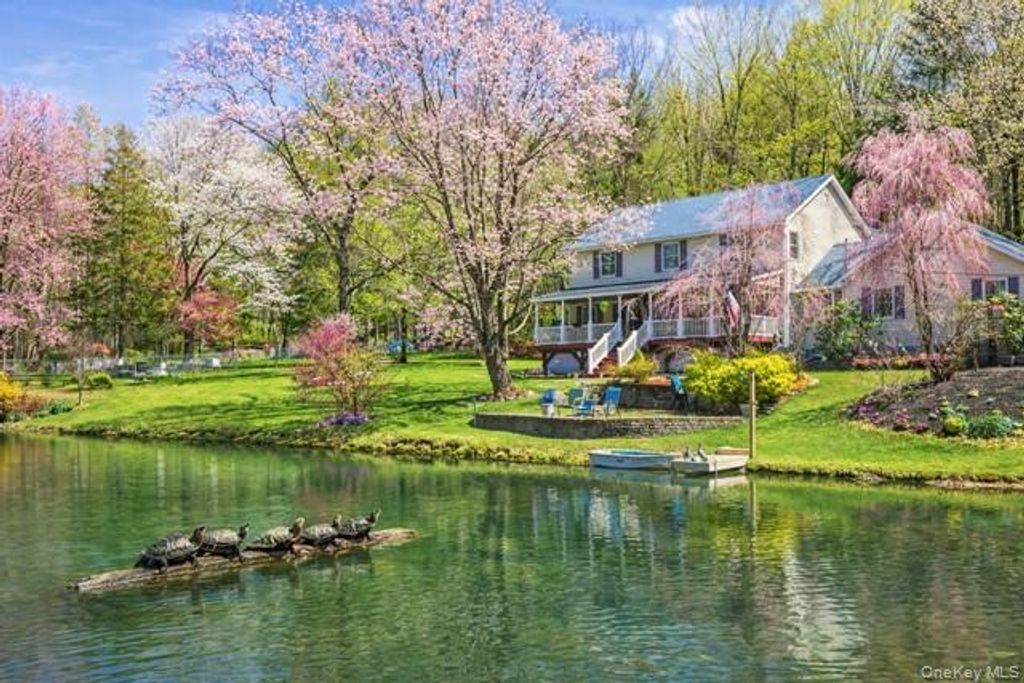 1285 Lakes Road, Monroe, NY 10950