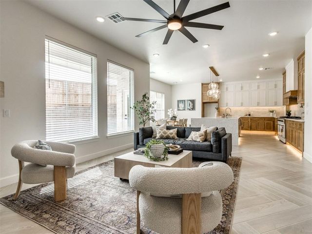 2500 Amante Court, Edmond, OK 73034