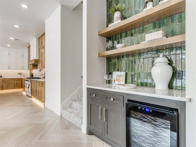 2500 Amante Court, Edmond, OK 73034