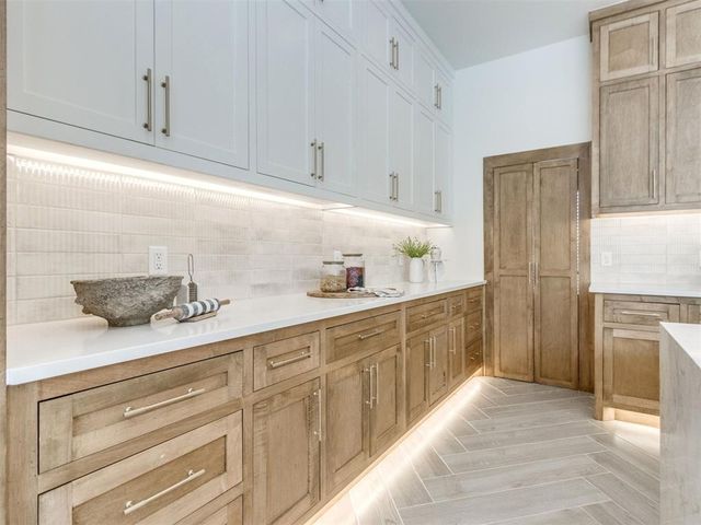 2500 Amante Court, Edmond, OK 73034