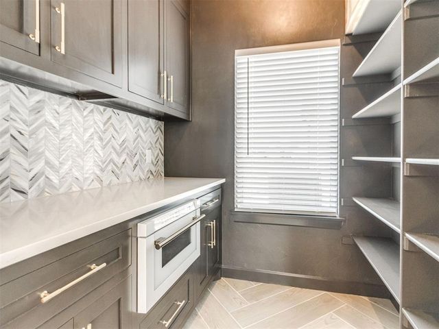 2500 Amante Court, Edmond, OK 73034