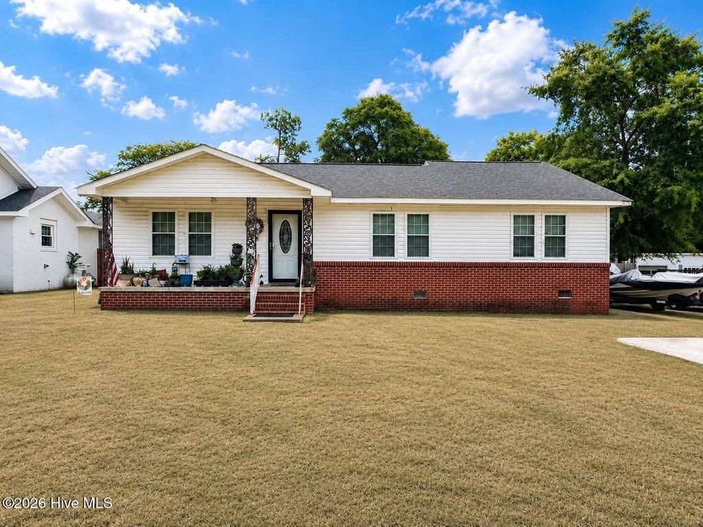 803 Rice Street, Hamlet, NC 28345