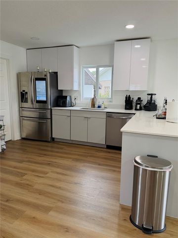 8705 TAHITI LANE, Tampa, FL 33615