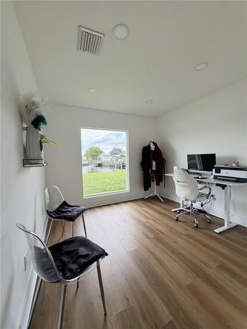 8705 TAHITI LANE, Tampa, FL 33615