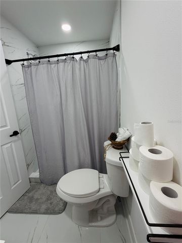 8705 TAHITI LANE, Tampa, FL 33615