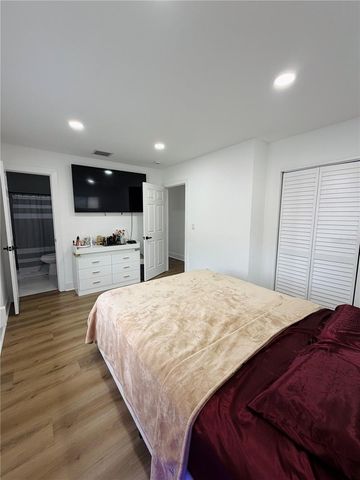 8705 TAHITI LANE, Tampa, FL 33615