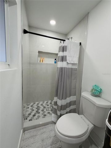 8705 TAHITI LANE, Tampa, FL 33615