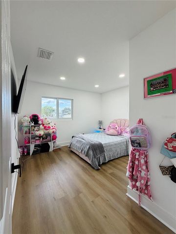 8705 TAHITI LANE, Tampa, FL 33615