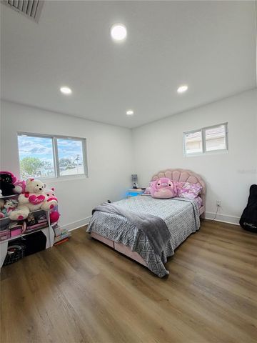 8705 TAHITI LANE, Tampa, FL 33615