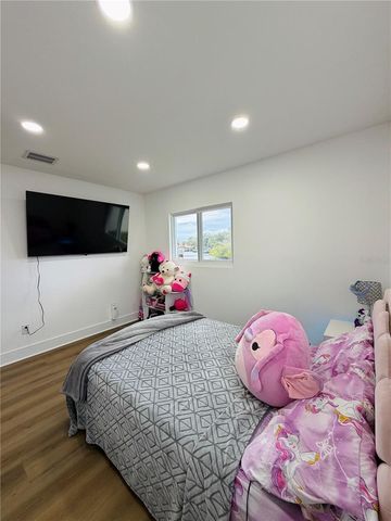 8705 TAHITI LANE, Tampa, FL 33615