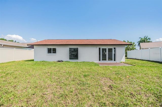 8705 TAHITI LANE, Tampa, FL 33615