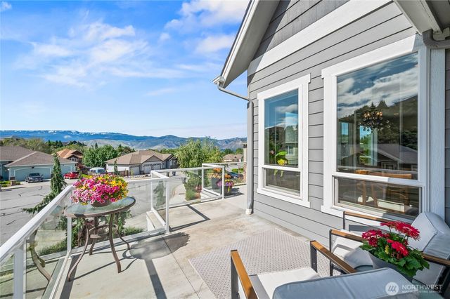 719 19th Street NE, East Wenatchee, WA 98802