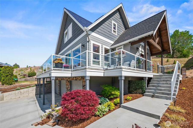 719 19th Street NE, East Wenatchee, WA 98802