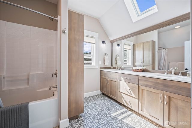 719 19th Street NE, East Wenatchee, WA 98802