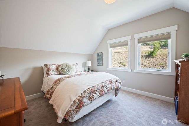 719 19th Street NE, East Wenatchee, WA 98802