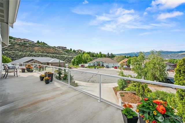 719 19th Street NE, East Wenatchee, WA 98802