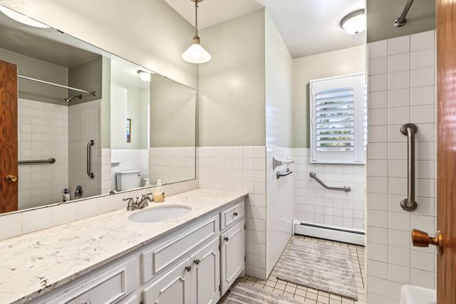 4738 Decatur Place N, New Hope, MN 55428