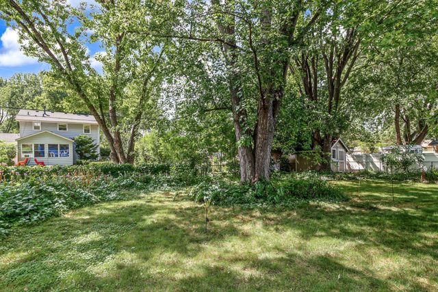 4738 Decatur Place N, New Hope, MN 55428